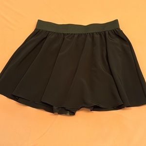 Black lined 5148 mini skirt. Size M.